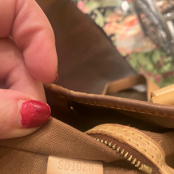 Authentic LV Bag…. Monoagram - Picture 7 of 8